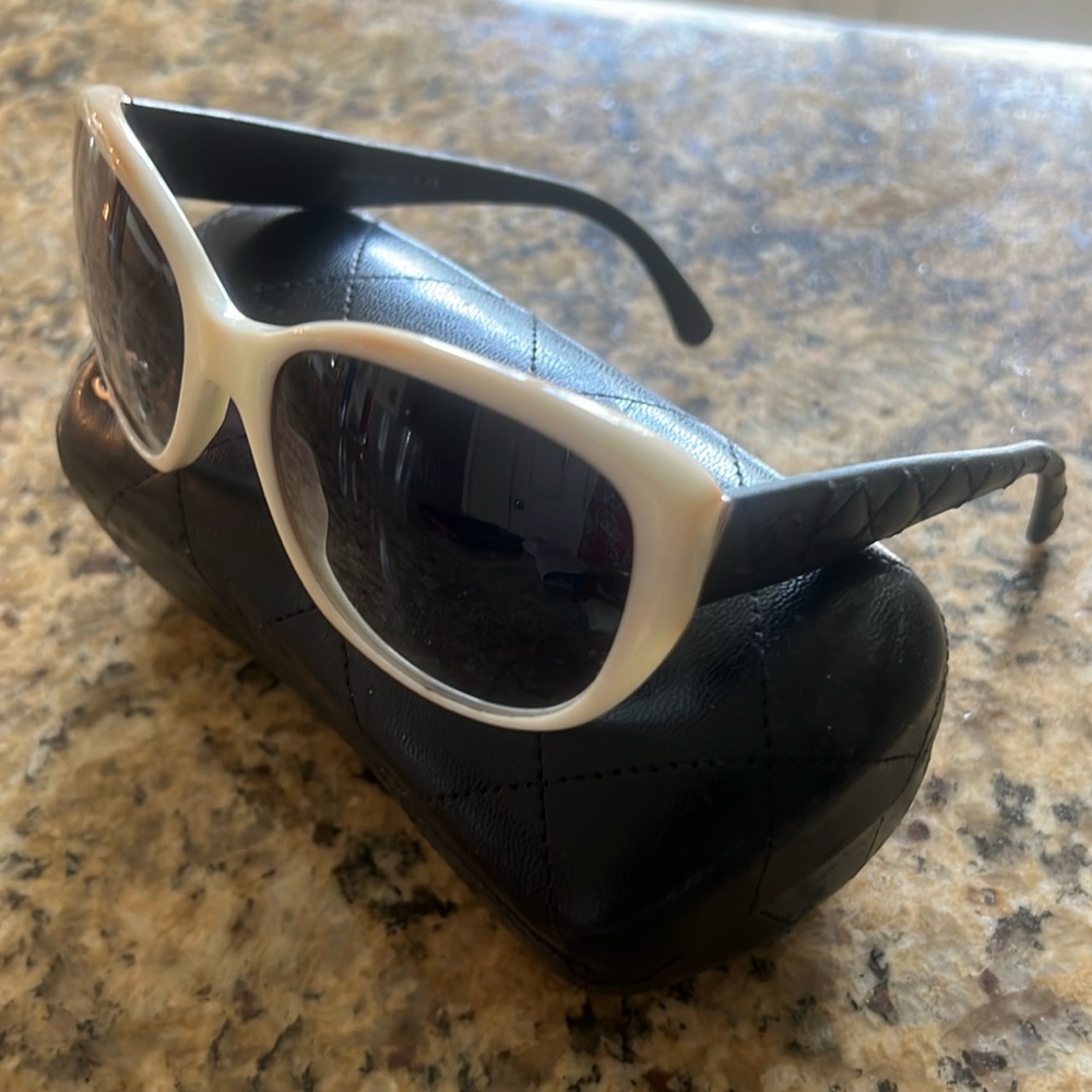 Chanel White/Black Gradient CC Quilted Leather 5199-Q Cat Eye Sunglasses